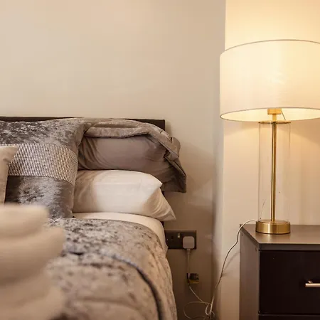 Ultra-modern Luxury 1br In Ls1 Free Secure Parking! Апартаменти Лідс