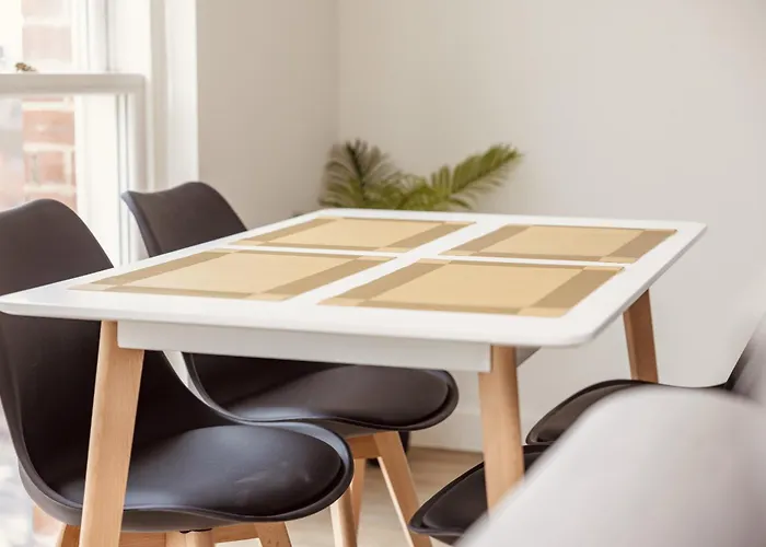 Ultra-modern Luxury 1br In Ls1 Free Secure Parking! 公寓 利兹