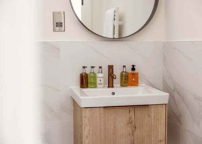 公寓 Ultra-modern Luxury 1br In Ls1 Free Secure Parking!