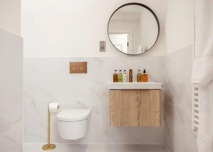 Ultra-modern Luxury 1br In Ls1 Free Secure Parking! 公寓 *